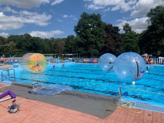 Aquazorbing a Aquaroller